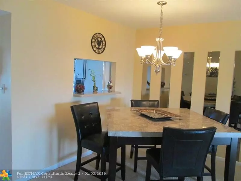 Sunrise, FL 33322,9350 Sunrise Lakes Blvd  #302