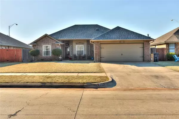 809 Glenwood Drive, Moore, OK 73160