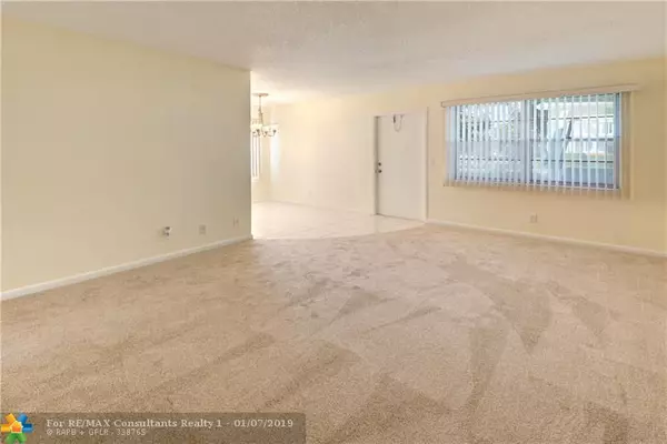 Deerfield Beach, FL 33442,196 Newport L  #L