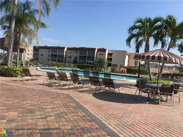 Sunrise, FL 33322,9850 Sunrise Lakes Blvd  #210