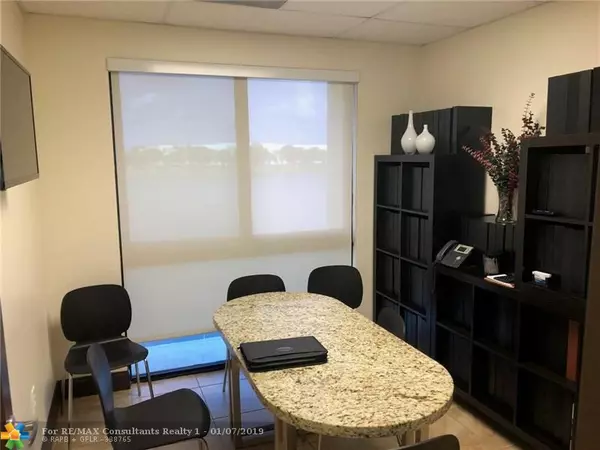 Miramar, FL 33025,3600 Red Rd  #301