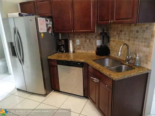 Coral Springs, FL 33071,104 NW 97 Way