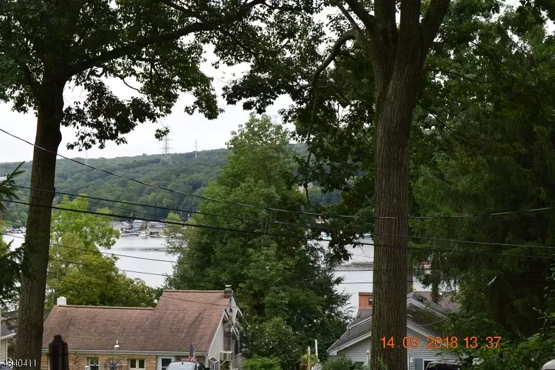 13 MASON ST, Jefferson Twp., NJ 07849