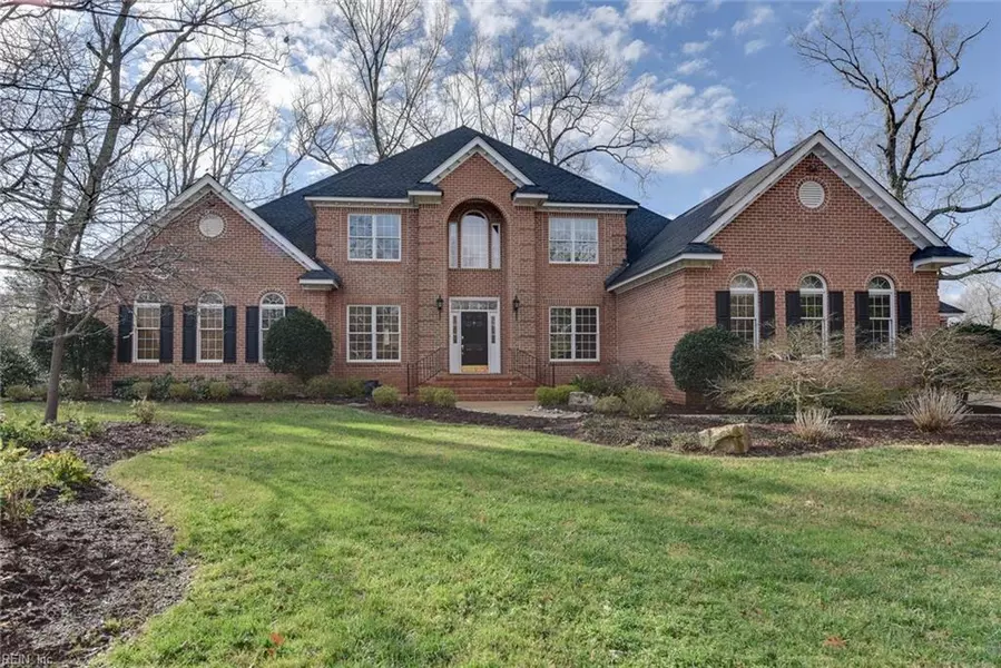 111 Water Pointe LN, Smithfield, VA 23430