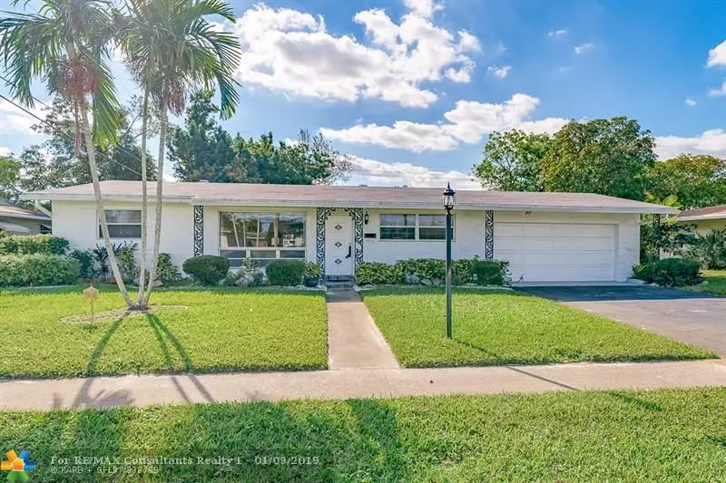 4500 NW 3rd Pl, Plantation, FL 33317