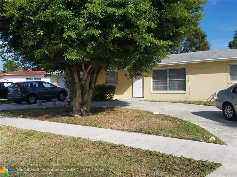 331 W 30th St, Riviera Beach, FL 33404