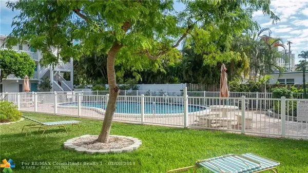 Lauderdale By The Sea, FL 33308,224 Hibiscus Ave  #261