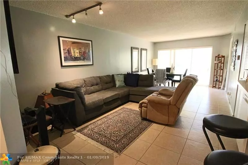 1098 Coral Club Dr  #1098, Coral Springs, FL 33071