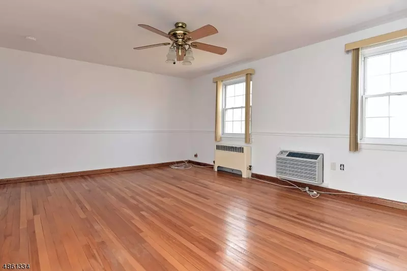 Rutherford Boro, NJ 07070,32 CLARK CT