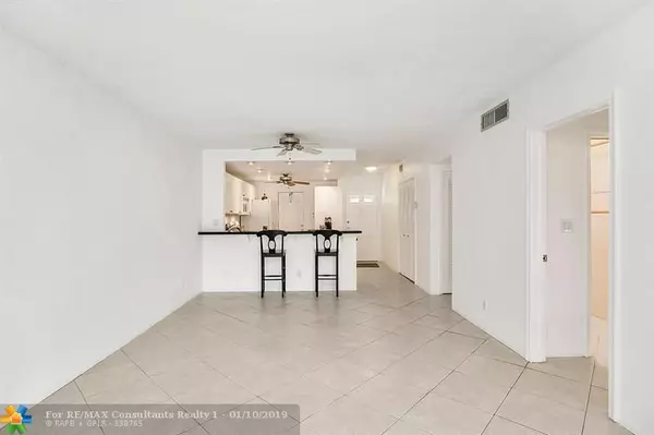 Pompano Beach, FL 33060,1100 Pine Dr  #101