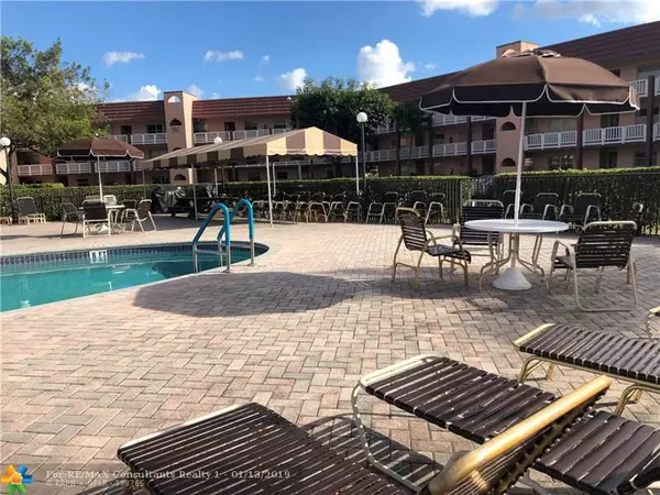 Sunrise, FL 33322,9661 Sunrise Lakes Blvd  #106