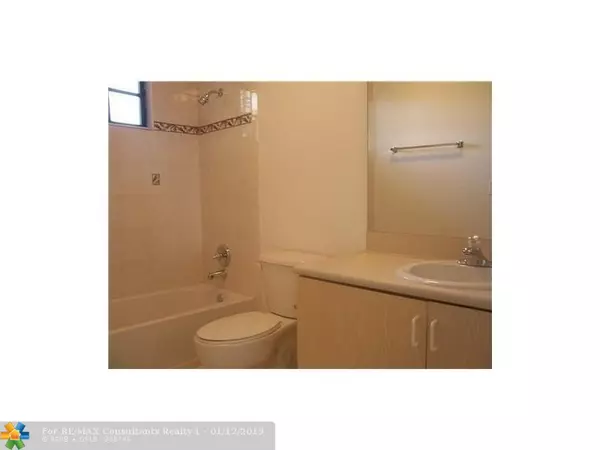 Coral Springs, FL 33065,2851 Riverside Dr  #308N