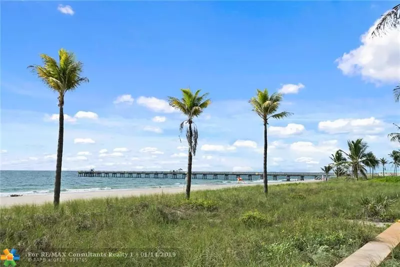 Lauderdale By The Sea, FL 33308,4445 El Mar Drive  #2404