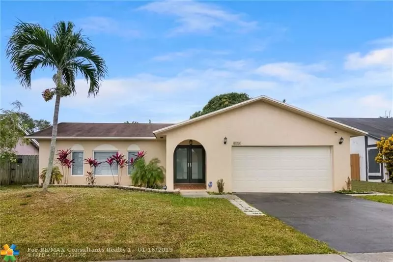 8550 NW 48th St, Lauderhill, FL 33351