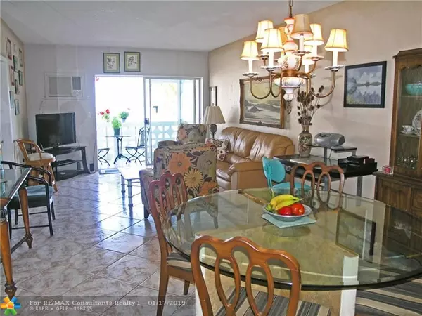 Hallandale, FL 33009,3133 S Ocean Dr  #316