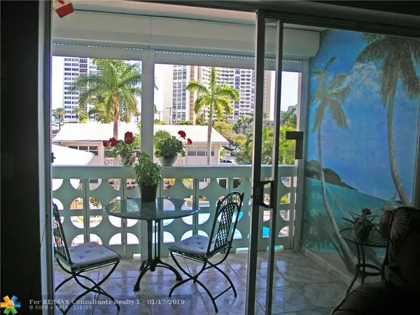 Hallandale, FL 33009,3133 S Ocean Dr  #316