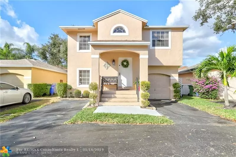 11749 NW 12th St, Pembroke Pines, FL 33026