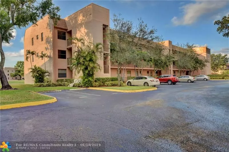 Sunrise, FL 33322,10402 Sunrise Lakes Blvd  #306