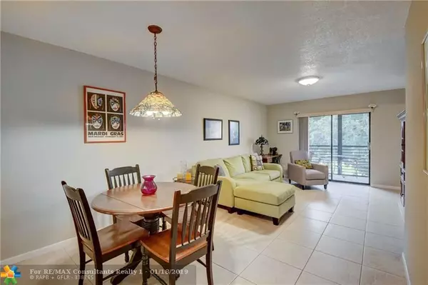 Sunrise, FL 33322,10402 Sunrise Lakes Blvd  #306