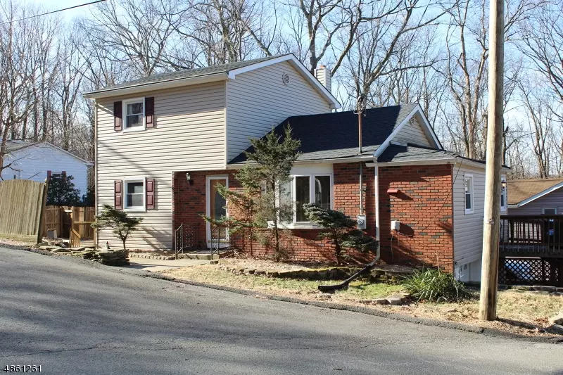 44 GENEVA TRL, Hopatcong Boro, NJ 07843