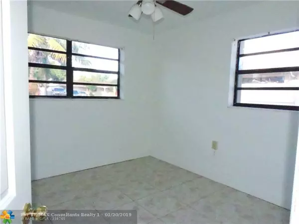 Plantation, FL 33317,4864 NW 5th Ct