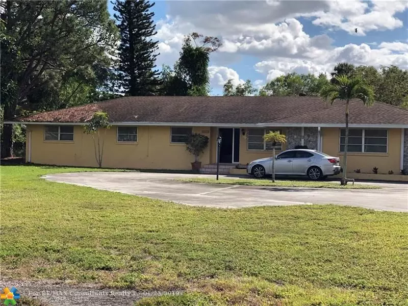 6524 Dillman Rd, Green Acres, FL 33413