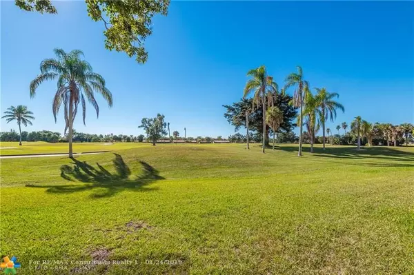 Weston, FL 33326,16100 Golf Club Rd  #307