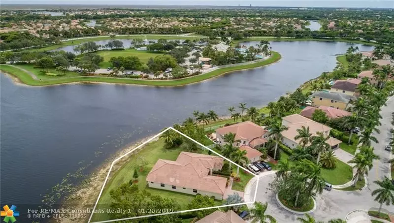 932 Marina Dr, Weston, FL 33327