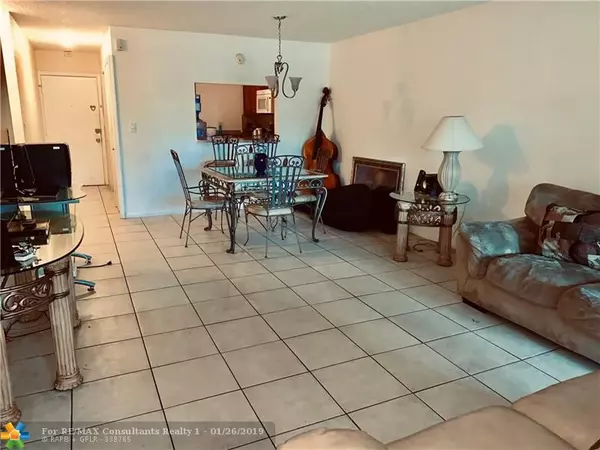 Coral Springs, FL 33065,2810 Riverside Dr  #206