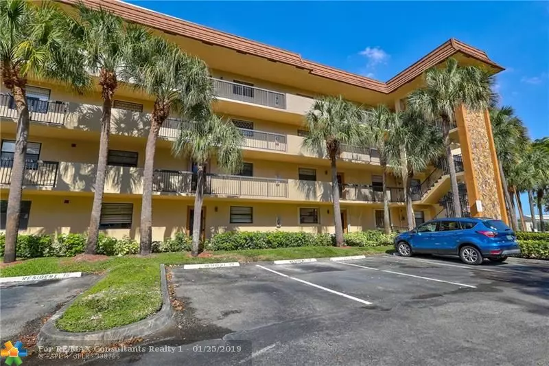 4950 E Sabal Palm Blvd  #208, Tamarac, FL 33319