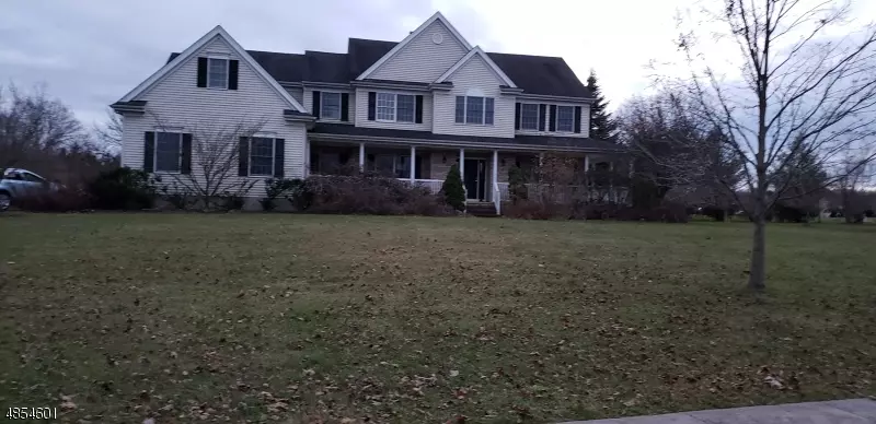 Montgomery Twp., NJ 08502,8 HARVEST MOON LN