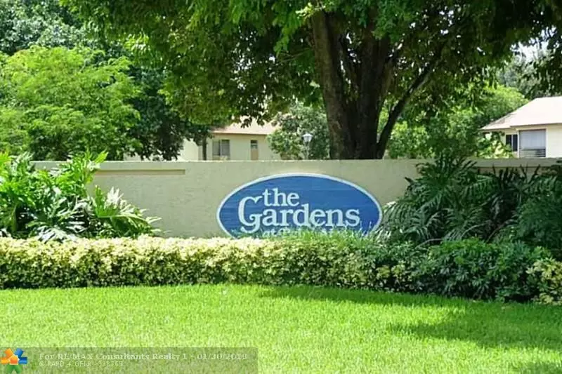 Pompano Beach, FL 33069,300 Gardens Dr  #206