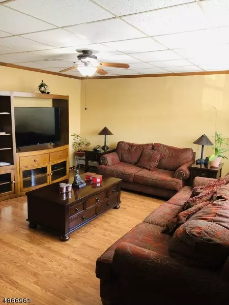 Newark City, NJ 07107,618 3RD ST