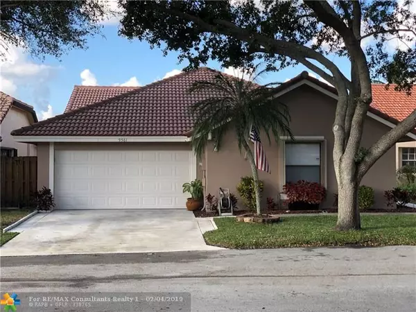 9561 NW 18th Dr, Plantation, FL 33322