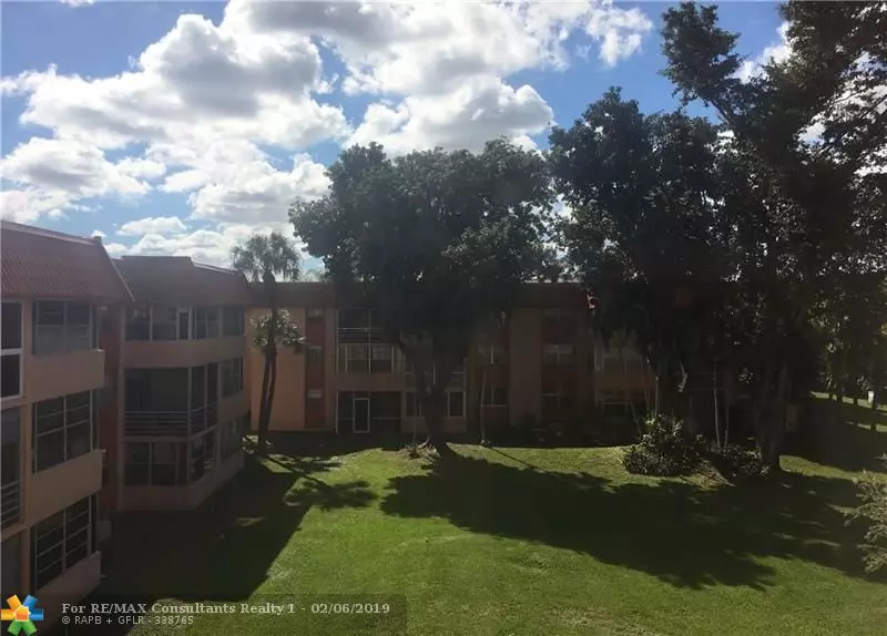 3090 Holiday Springs Blvd  #307, Margate, FL 33063