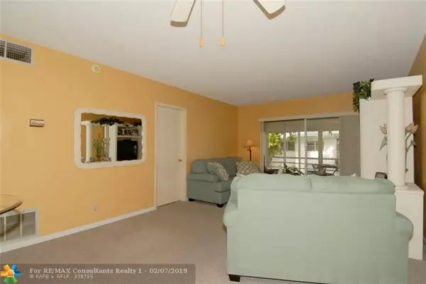 Pompano Beach, FL 33064,2525 W Golf Blvd  #217