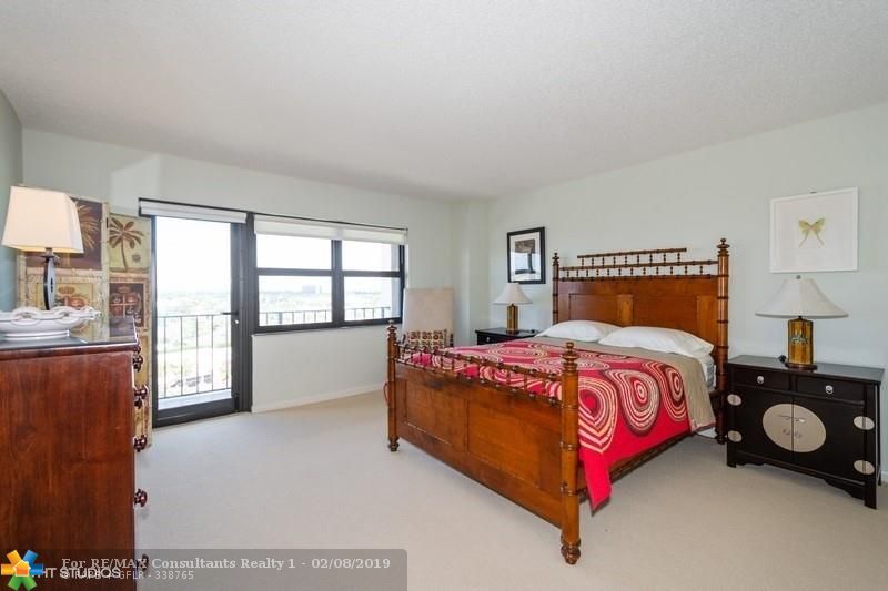 Lauderdale By The Sea, FL 33308,4900 N Ocean Blvd  #1117