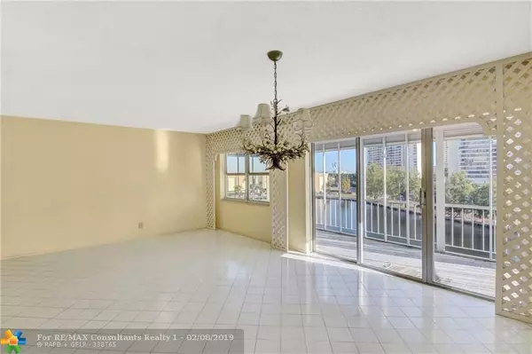 Hallandale, FL 33009,400 Diplomat Pkwy  #610