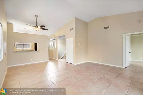 Deerfield Beach, FL 33442,912 Congressional Way  #912