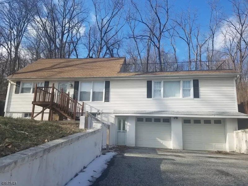 21 OLD COACH RD, Vernon Twp., NJ 07462