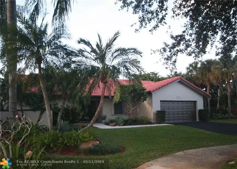 14780 Glencairn Rd, Miami Lakes, FL 33016