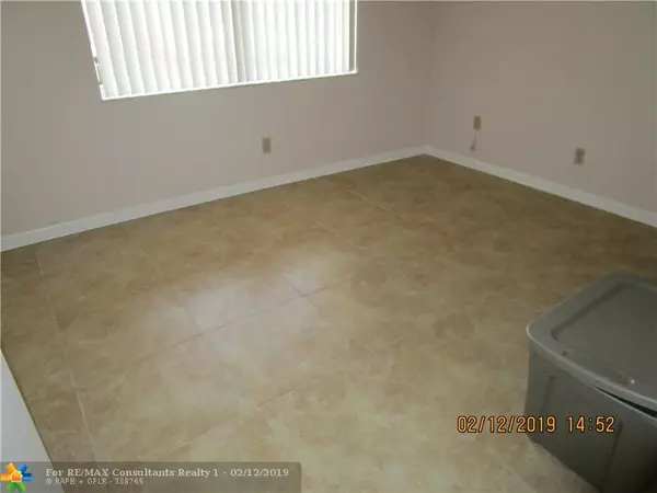 Sunrise, FL 33322,9261 Sunrise Lakes Blvd  #109