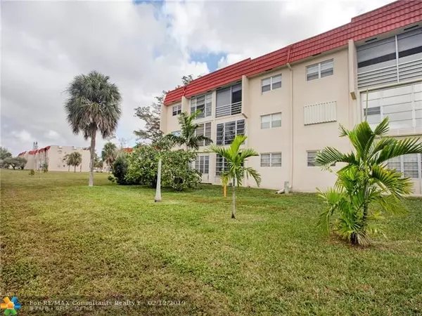 Sunrise, FL 33322,8101 S Sunrise Lakes Dr  #312