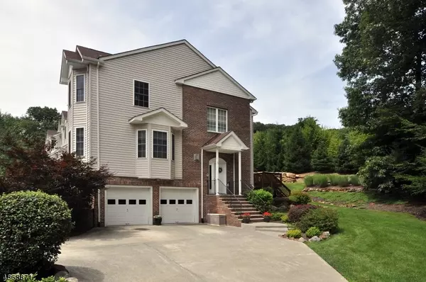 17 ROCK CREEK TER #17, Riverdale Boro, NJ 07457