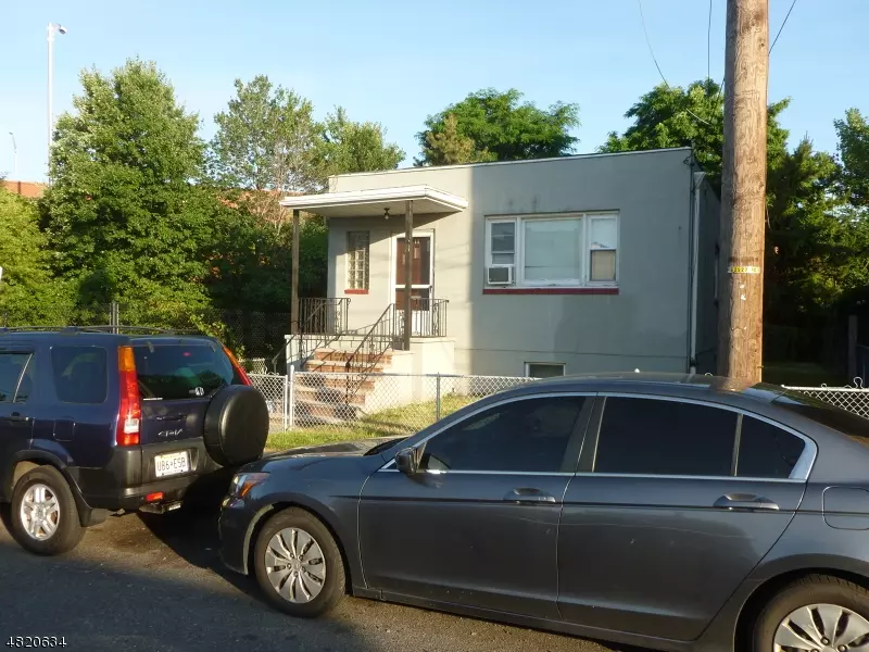 13 HOBART ST, Passaic City, NJ 07055