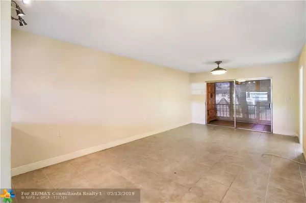 Coconut Creek, FL 33066,2704 Nassau Bnd  #I2