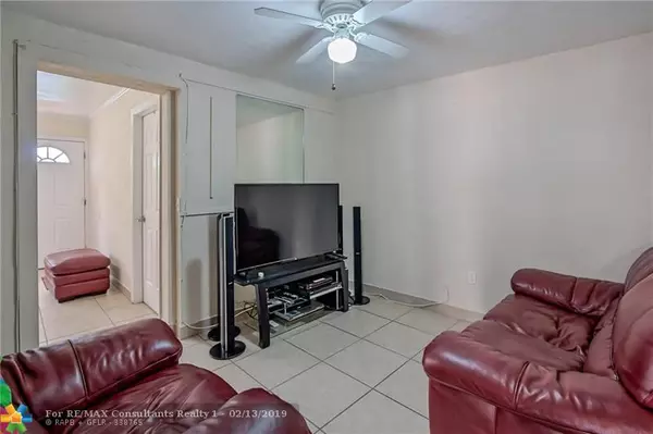 West Palm Beach, FL 33405,4002 Virginia Terrace