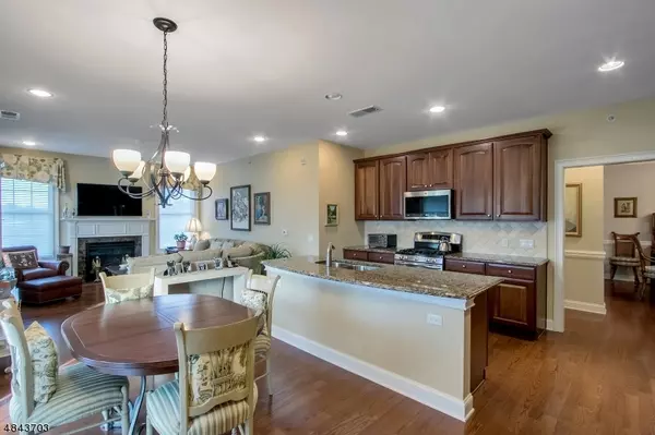 609 FOUR SEASONS LN, Montvale Boro, NJ 07645