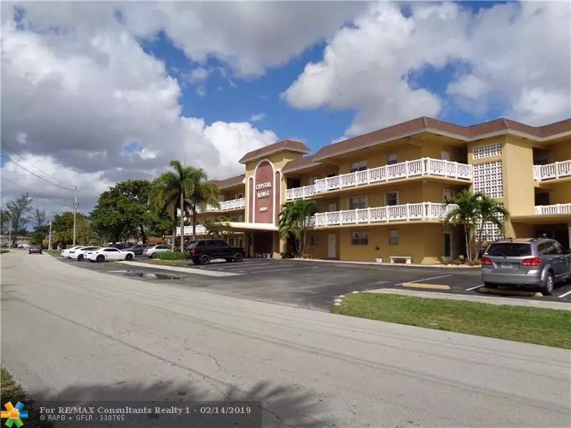 4200 Crystal Lake Dr  #107, Deerfield Beach, FL 33064