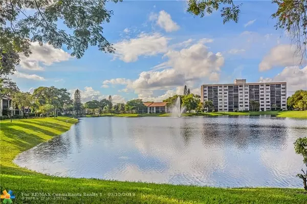 Deerfield Beach, FL 33442,2043 SW 15th St  #207